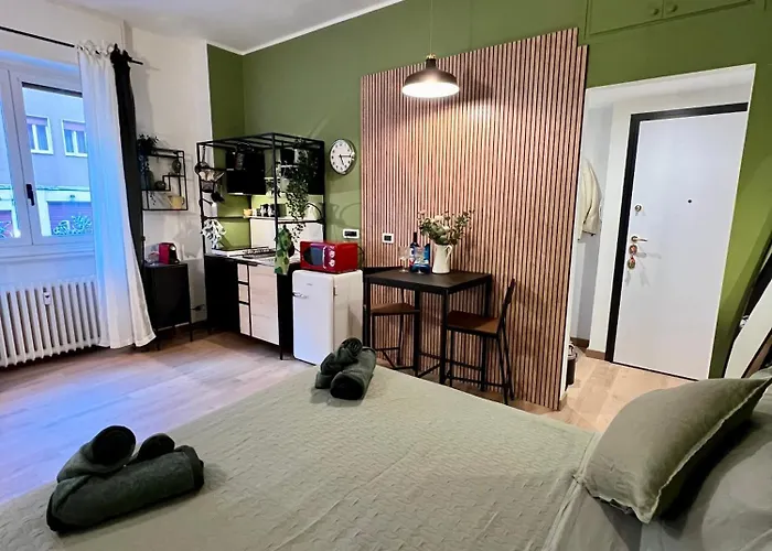 La Bella Milano Charme Apartment 3 Km Away From Duomo/ Netflix & Wi-Fi Included